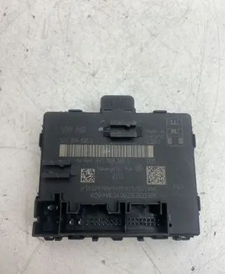 Audi A3 8Y Door control unit/module 8W1959595D