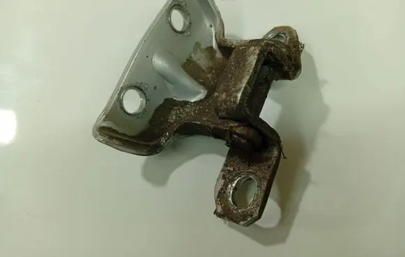 KIA Ceed Rear door lower hinge 