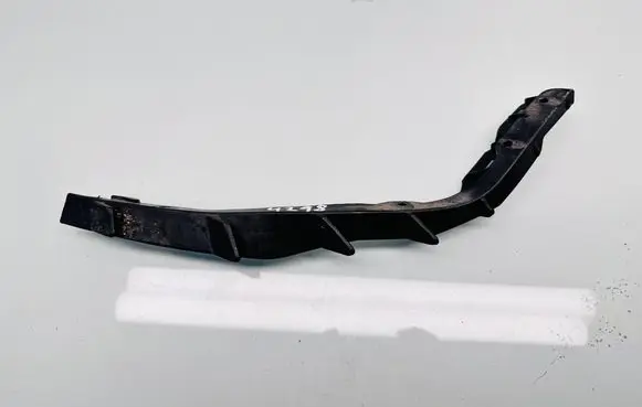 Front bumper mounting bracket