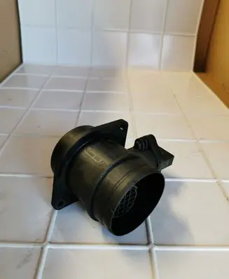 Audi A3 S3 8L Mass air flow meter 038906461 0281002757