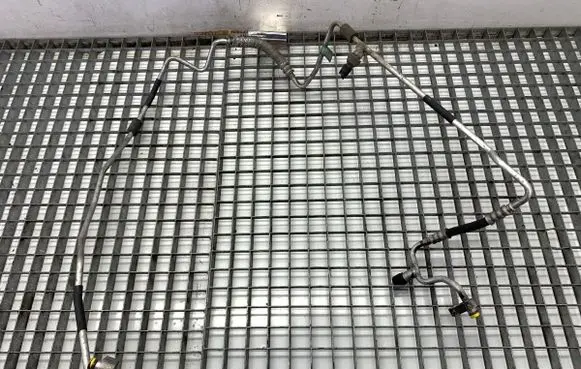 BMW 3 E90 E91 Air conditioning (A/C) pipe/hose 