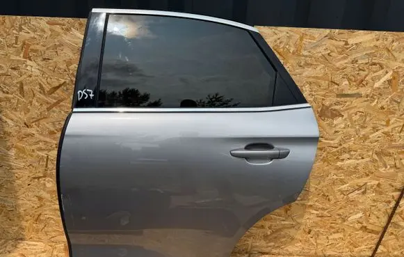 Citroen DS7 Crossback Rear door 