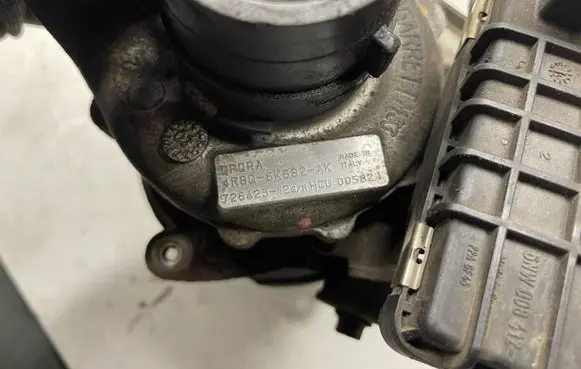 Jaguar S-Type Turbo 4R8Q6K682AK