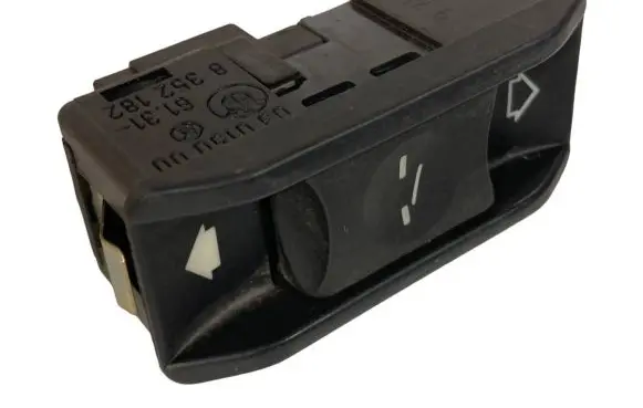 BMW 5 E39 Sunroof switch 8352182 61318352182