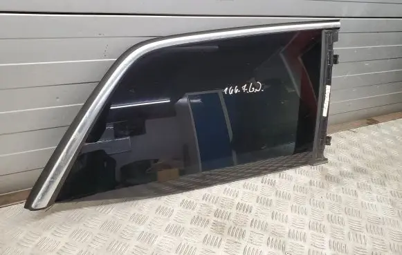 Mercedes-Benz GL X166 Rear side window A1666700150