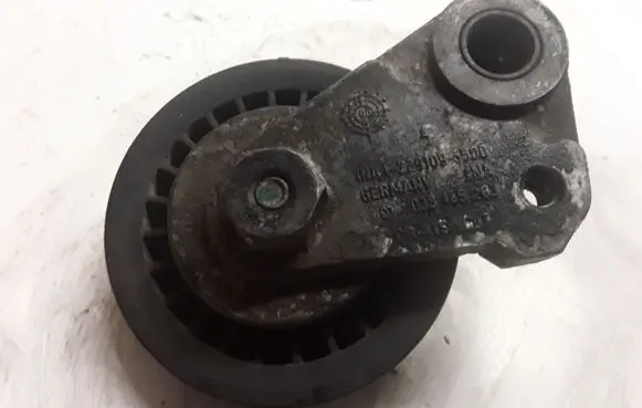 Audi A4 S4 B5 8D Generator/alternator belt tensioner 038145283