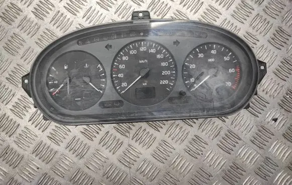 Renault Megane I Speedometer (instrument cluster) 7700847782G 216151503E MS0336602