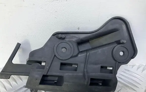 Volkswagen Golf Plus Front bumper mounting bracket 5M0807936 5M0807184