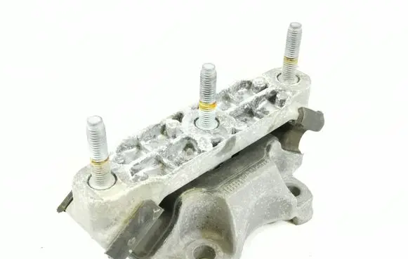 Jeep Grand Cherokee WL Gearbox mounting bracket 68375820AA