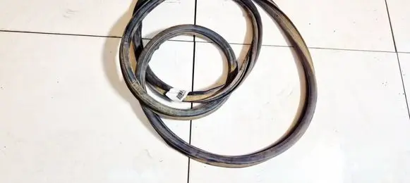Peugeot 308 Trunk rubber seal (body) 