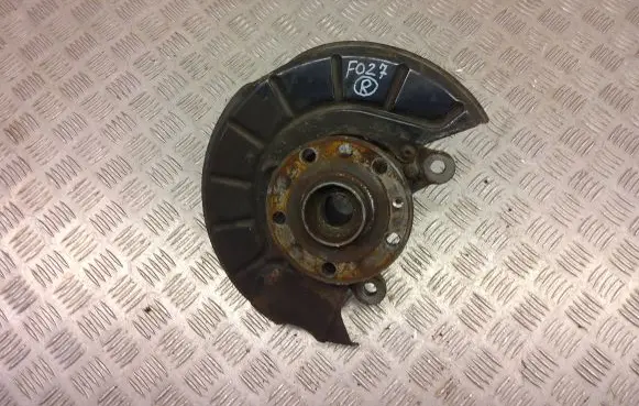 Audi Q3 8U Front wheel hub