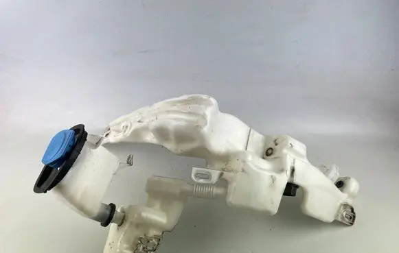 Windshield washer fluid reservoir/tank
