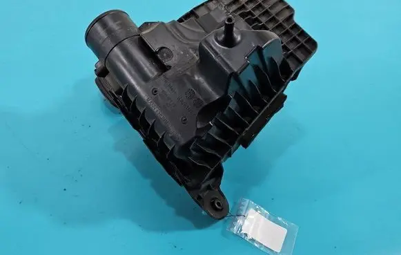 Air filter box