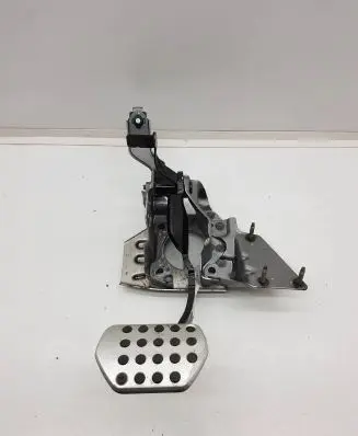 Citroen DS5 Brake pedal 0937357 06106115 9804869480