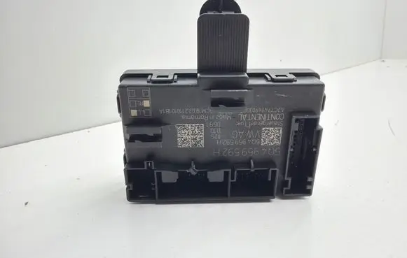 Skoda Octavia Mk4 Door control unit/module 5Q4959592H