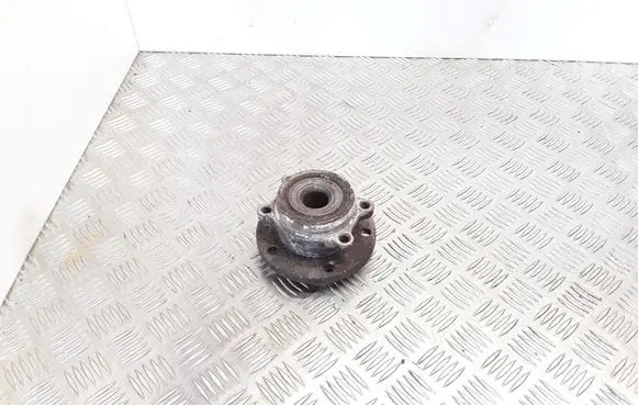 Volkswagen PASSAT B6 Front wheel bearing hub 
