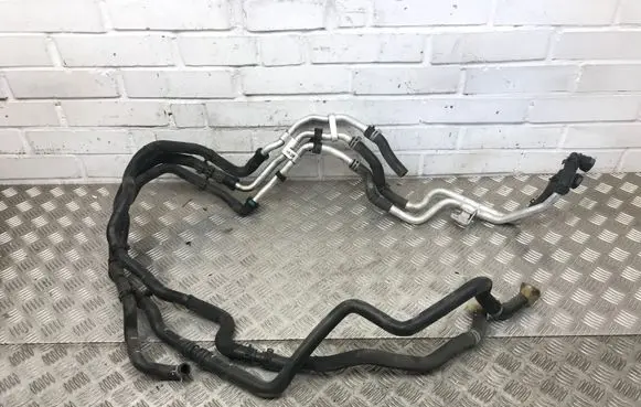 Land Rover Discovery 4 - LR4 Engine coolant pipe/hose AH2218C553AD AH2218B402AB AH224090CC