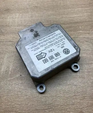 Volkswagen Golf III Airbag control unit/module 6N0909603 5WK4137