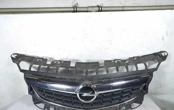 Opel Astra J Front grill 13266577