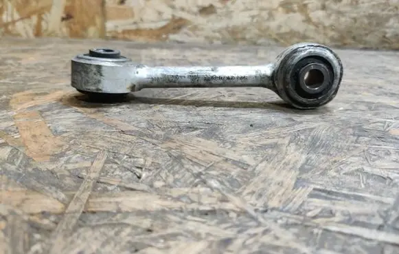 Porsche 928 Front anti-roll bar/stabilizer link 92834306900