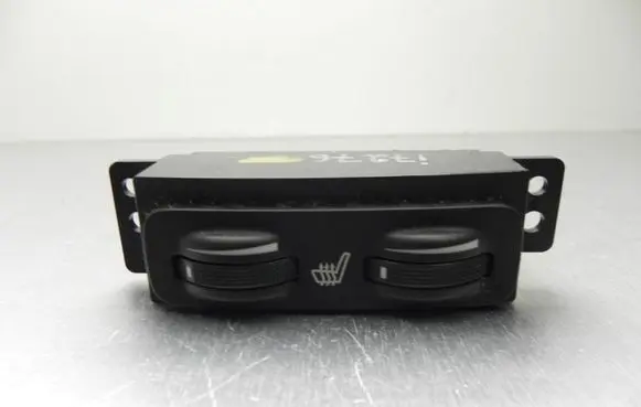 Toyota Avensis T250 Seat heating switch R453417 I7276