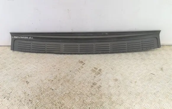 Toyota Land Cruiser (J200) Rear bumper trim bar molding 5216260040