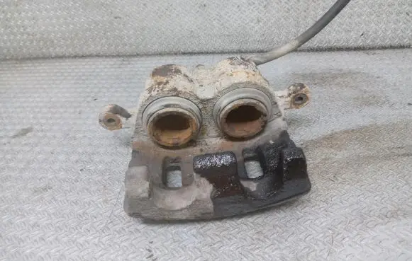 Hyundai Santa Fe Front brake caliper