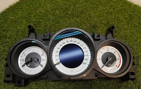 Mercedes-Benz C W204 Speedometer (instrument cluster) A2049004408 A2C33221900 2049019403