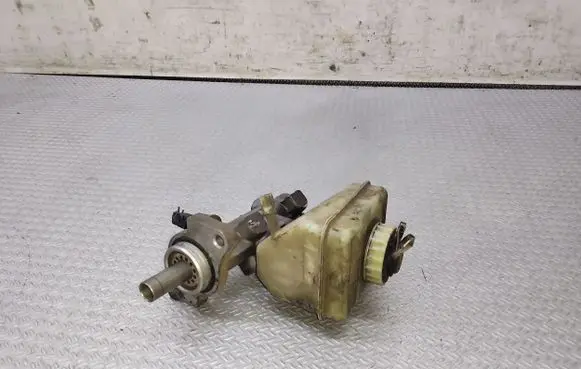 Mercedes-Benz ML W163 Master brake cylinder