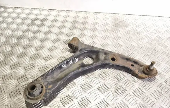 Peugeot 107 Front lower control arm/wishbone