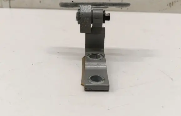 Volvo XC60 Front door upper hinge