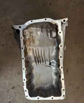 Volkswagen PASSAT B5 Oil sump 06B103603C 018101