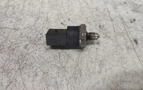 Fuel pressure sensor