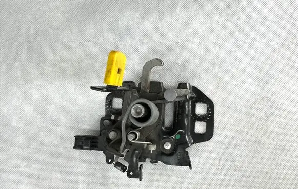 Ford Mustang VI Engine bonnet/hood lock/catch JR3A16700 8365 12719B2