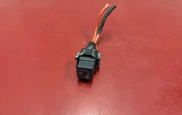 BMW X3 G45 Coolant fan relay 9207913