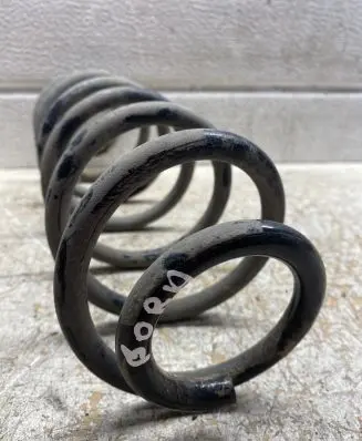 Volkswagen Golf III Rear coil spring