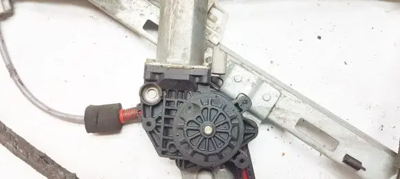 Peugeot 206 Front door window regulator motor