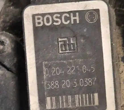 Mercedes-Benz E W211 Brake booster A0004300312 Q191187 0204024105