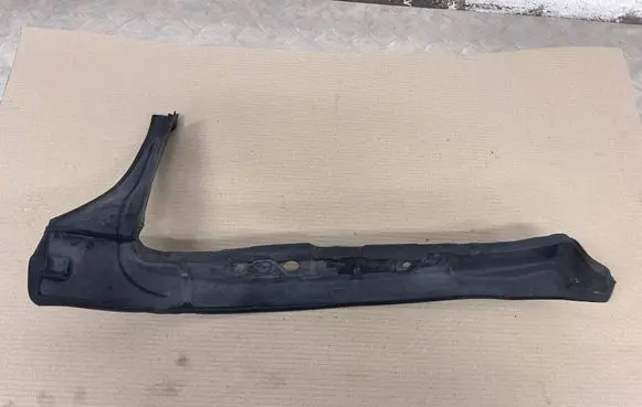 Audi RS5 Fender end trim 8T0821111A