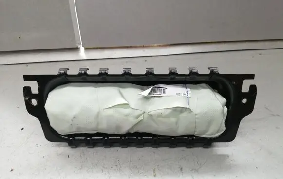 Knee airbag