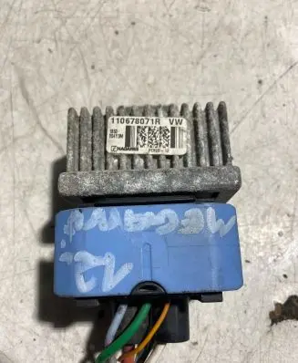 Renault Megane III Glow plug pre-heat relay 110678071R