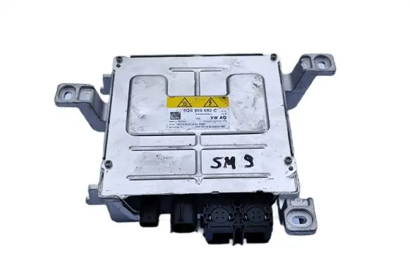Volkswagen Tiguan Voltage converter inverter 5QS959682C 8ES01625110 5Q5959682C