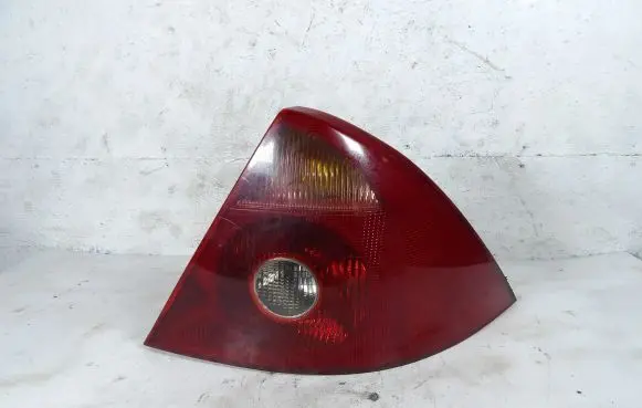 Ford Mondeo Mk III Rear/tail lights
