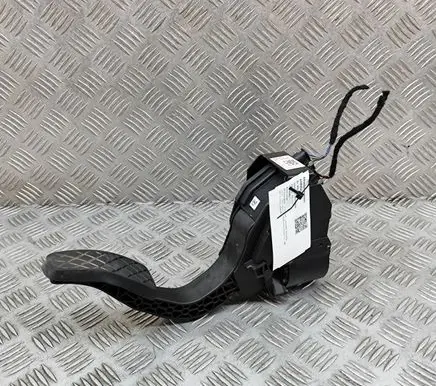 Porsche Cayenne (9Y0 9Y3) Accelerator throttle pedal 4M2723523B