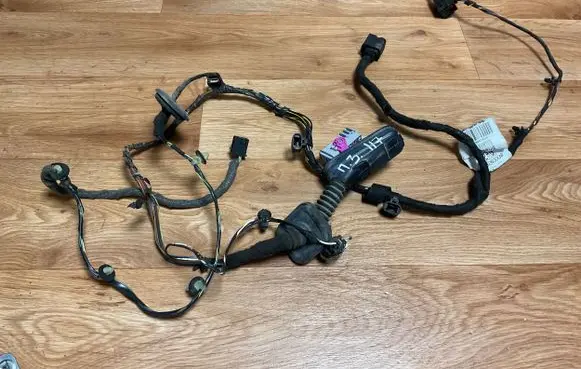 Opel Insignia A Rear door wiring loom 13263338