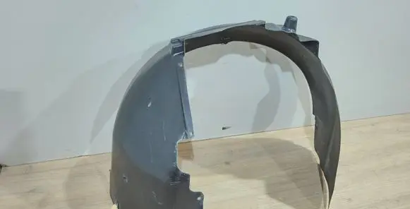 Audi A4 S4 B6 8E 8H Front wheel arch liner splash guards 8H0821172