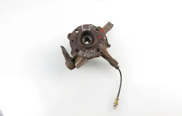 Renault Clio II Front wheel hub spindle knuckle