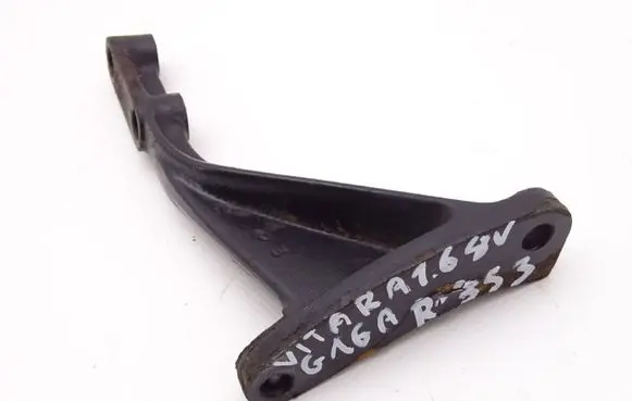 Suzuki Grand Vitara I Gearbox mounting bracket