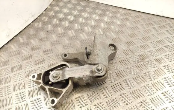 Mercedes-Benz A W176 Engine mount bracket A2462401309