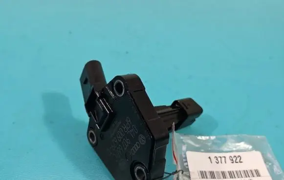Volkswagen PASSAT B8 Oil level sensor 04L907660C IMPRK1377922